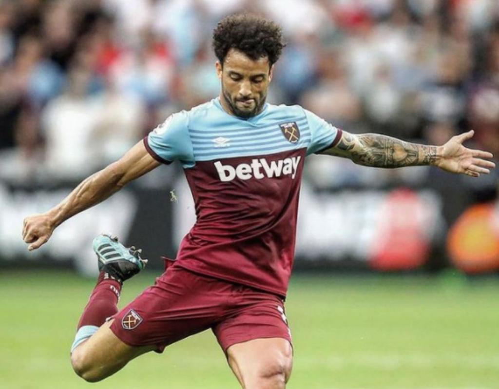 felipe anderson in campo che tenta una conclusione