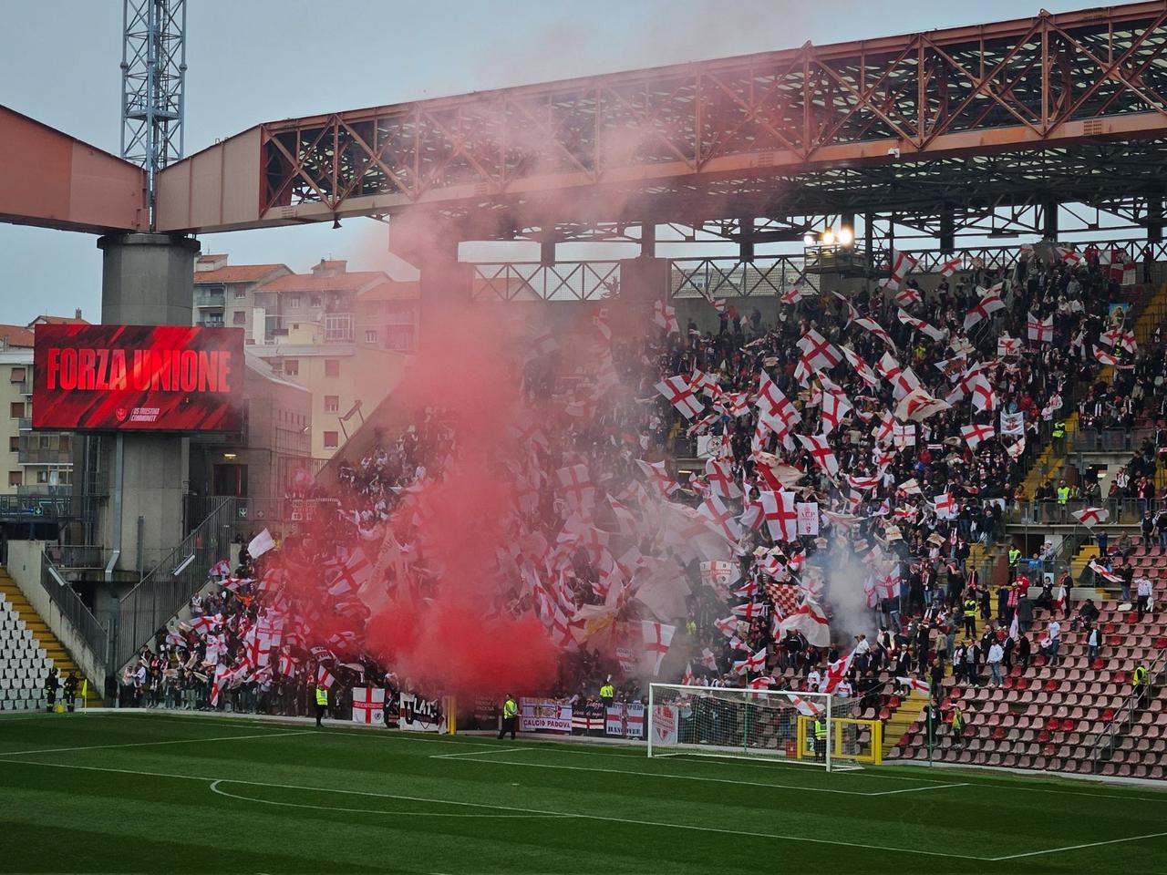 🏟️ Padova, la Curva Sud è pronta: tutte le novità e i dettagli