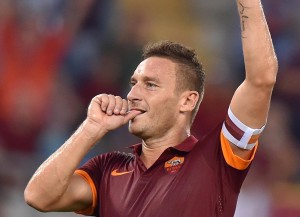 Calcio: Totti, una vita in giallorosso / Speciale
