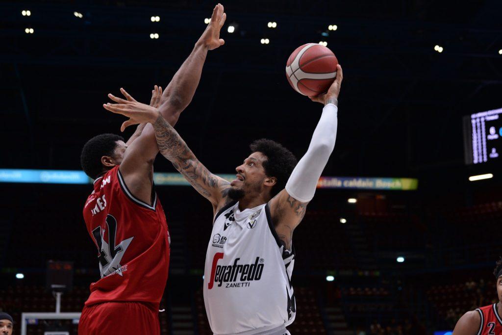 Virtus, per gli allenamenti ci sarà anche Julian Gamble